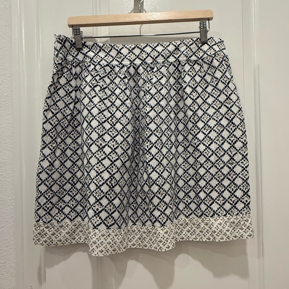 LOFT Black and White Patterned Mini Skirt - Picture 3 of 8
